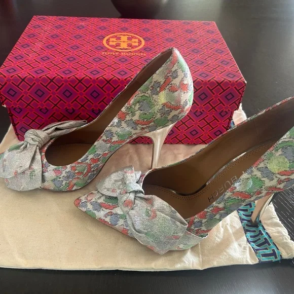 🌺 NEW 🌺 Tory Burch Legacy Paisley Lurex Jacquard Bow Pumps - Picture 3 of 7